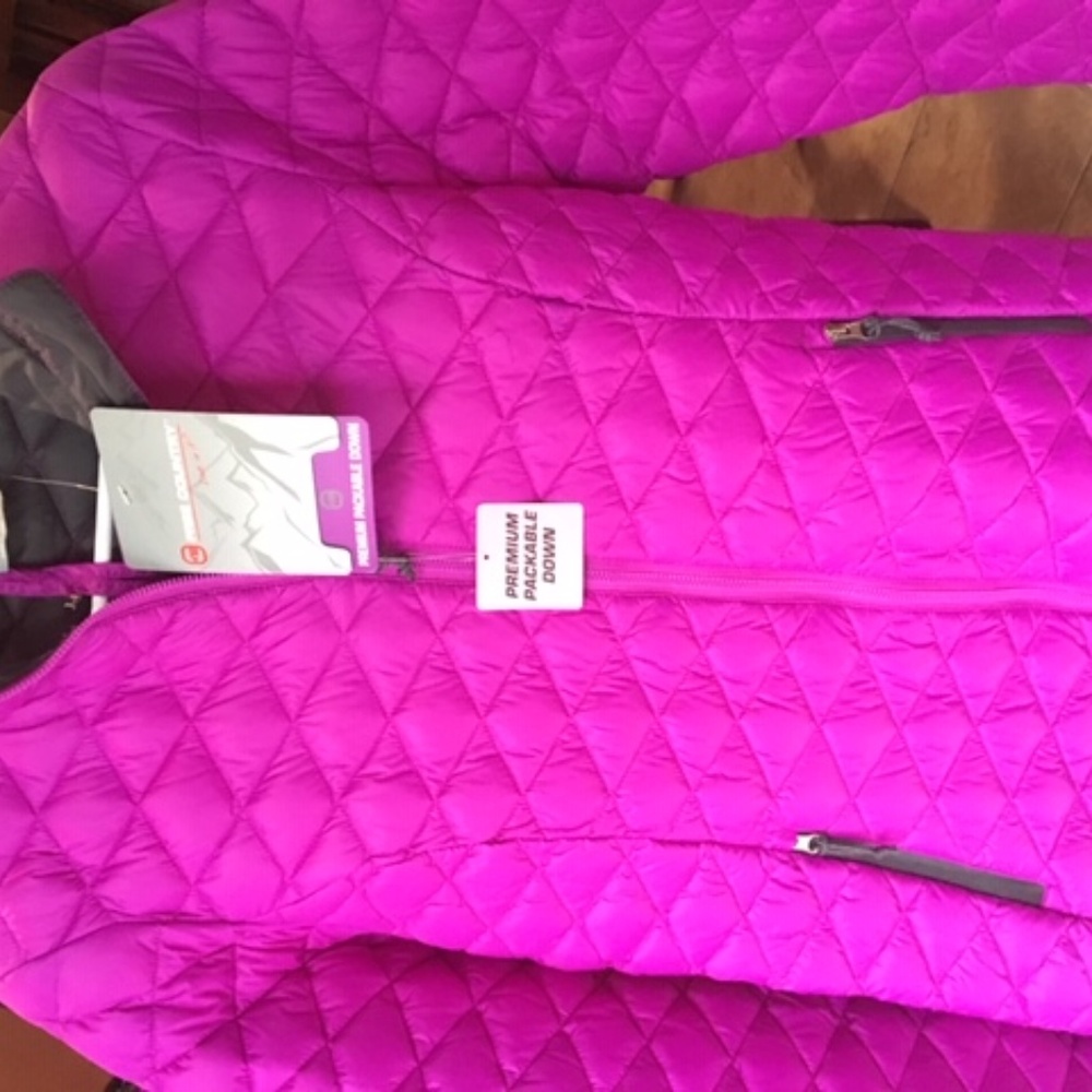 WOMENS SMALL RASPBERRY DOWN PUFFER JACKET